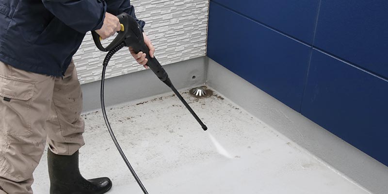 バルコニーの掃除